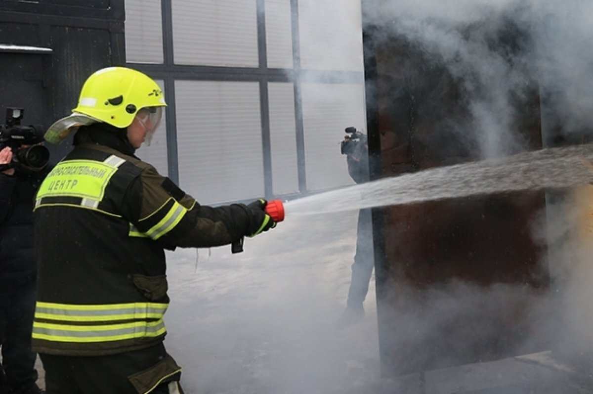    В Челябинской области из-за короткого замыкания за ночь загорелись два дома