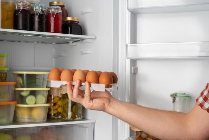 Список продуктов в холодильнике. Полки для холодильника. Холодильник со здоровой едой. Холодильник с едой. Холодильник с продуктами.