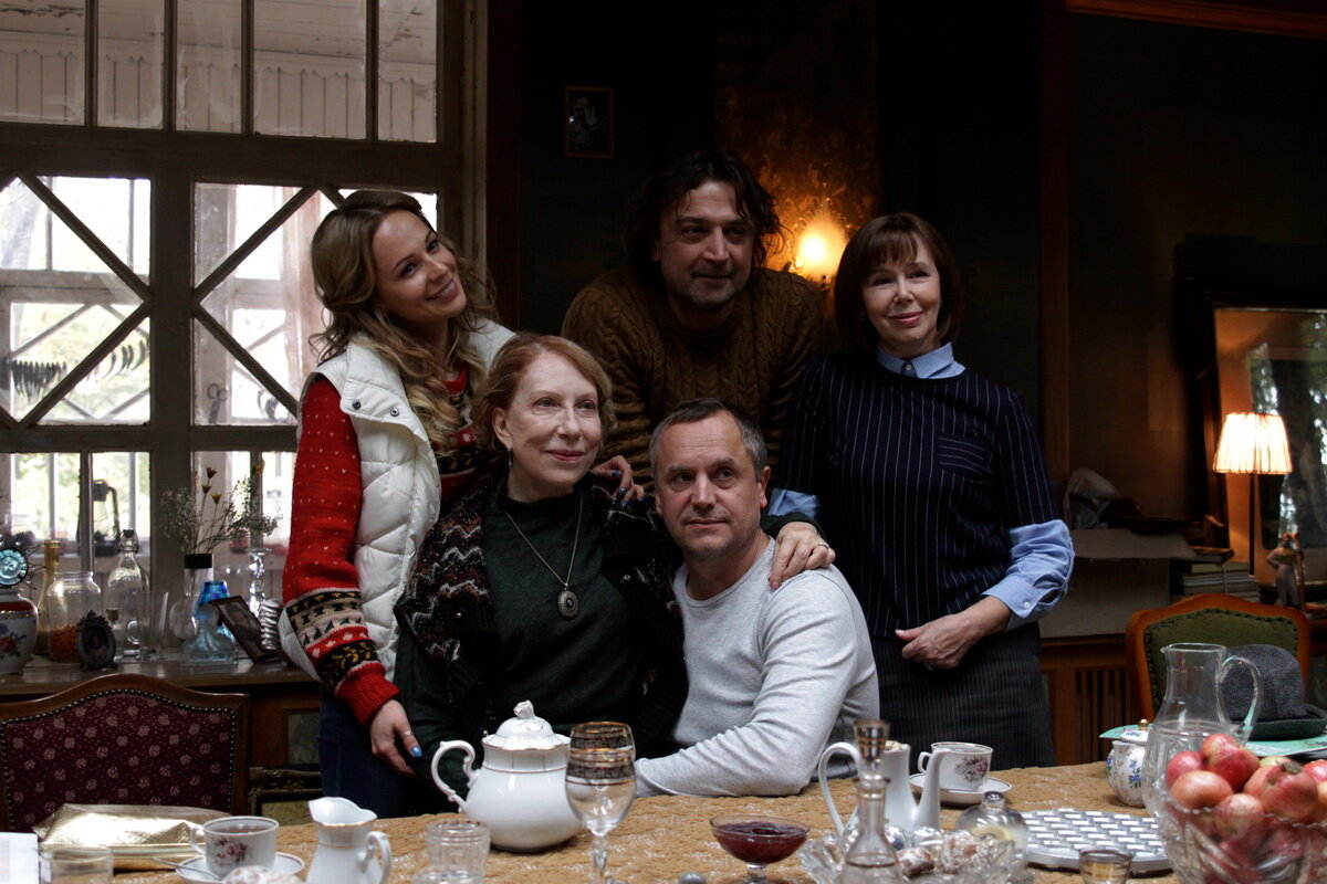 Режиссер Андрей Соколов на съемках фильма "Память осени". Фото - Яндекс-картинки