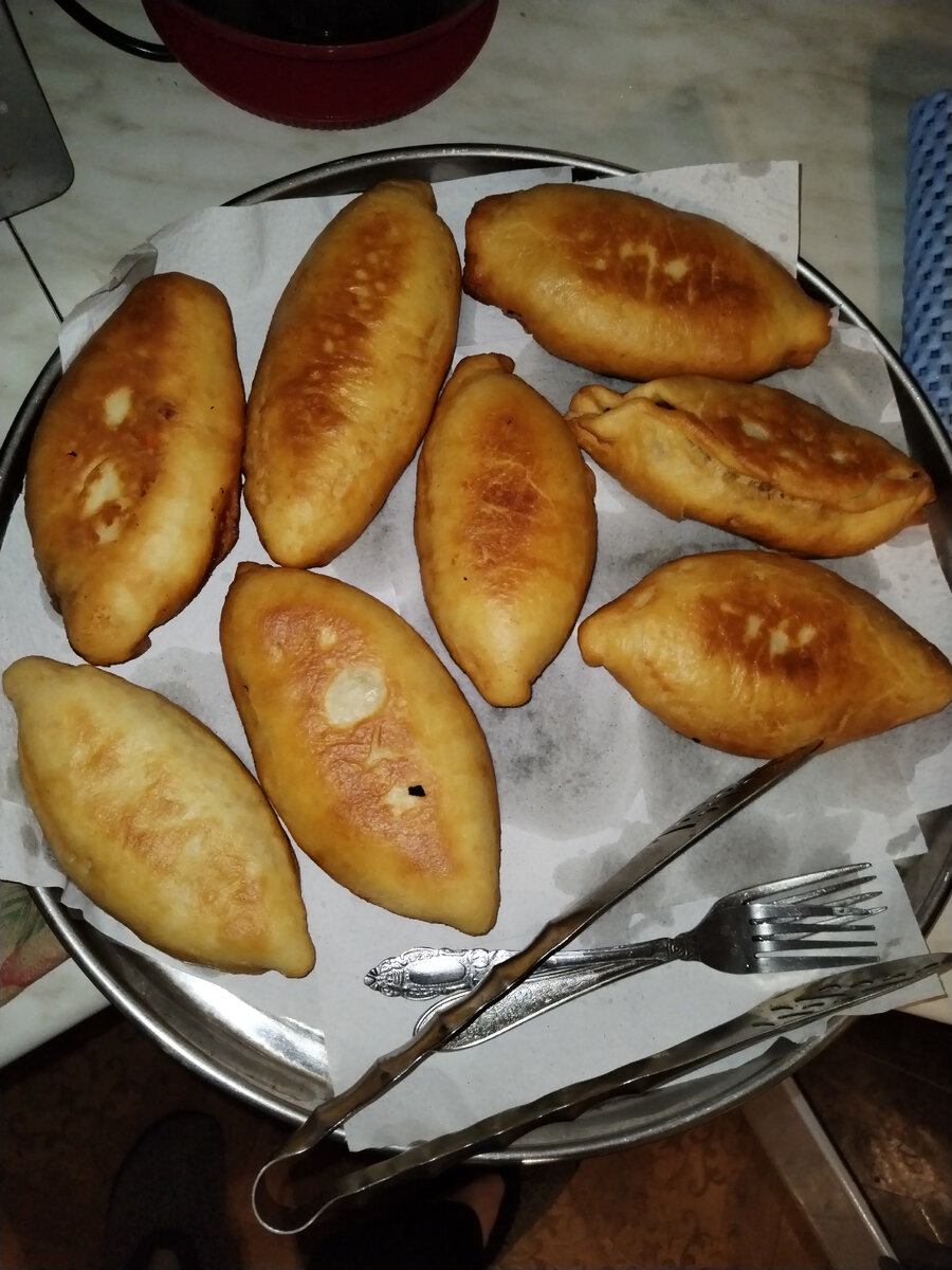 Успела сфотографировать остатки пирожков 😁