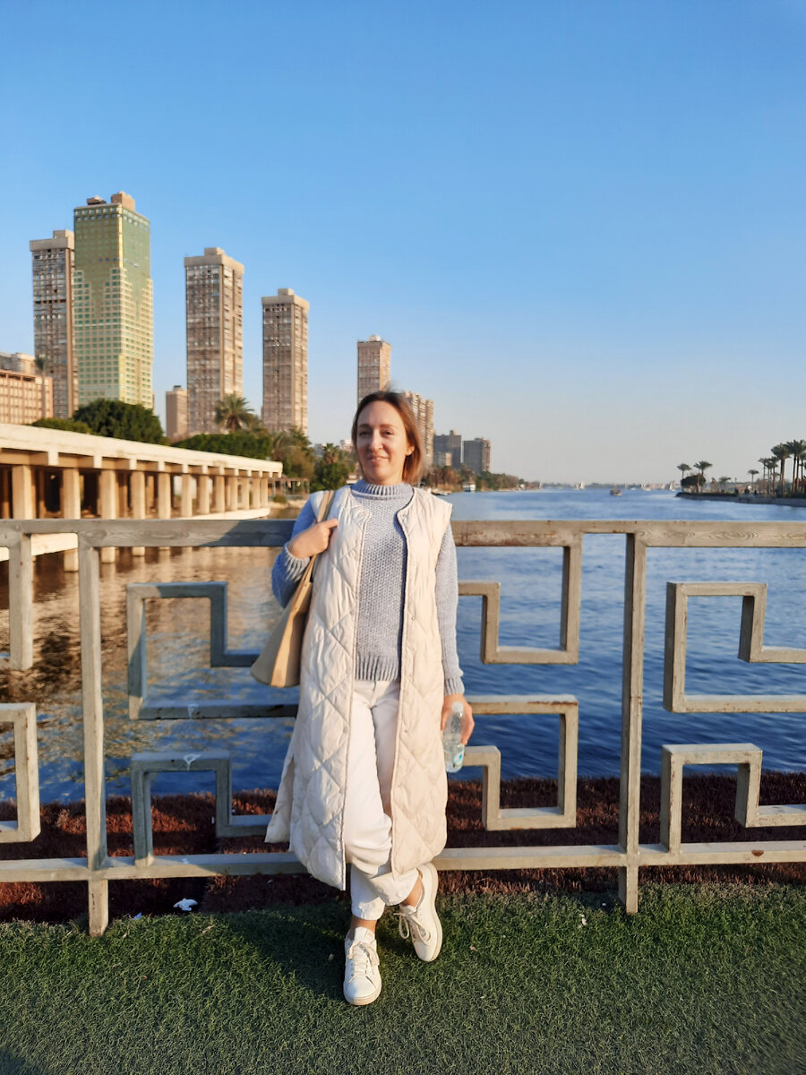 Автор канала в Египте, г. Каир, вид с Нила на район Маади