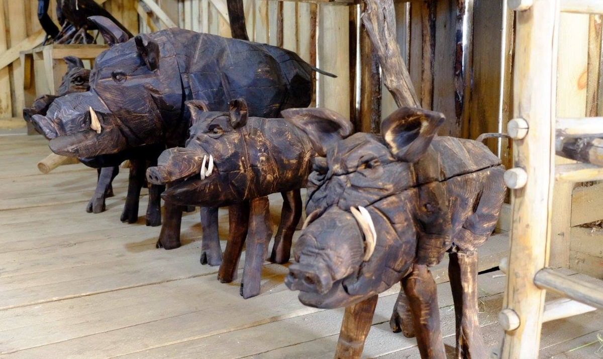 Вот такие объекты делают местные умельцы. Фотография взята с сайта арт-парка https://maslenitsa.nikola-lenivets.ru