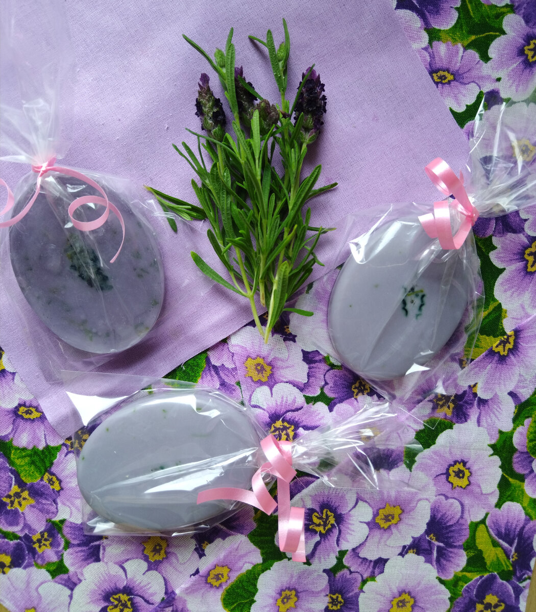 Вот так ее соцветия выглядят летом, фото автора