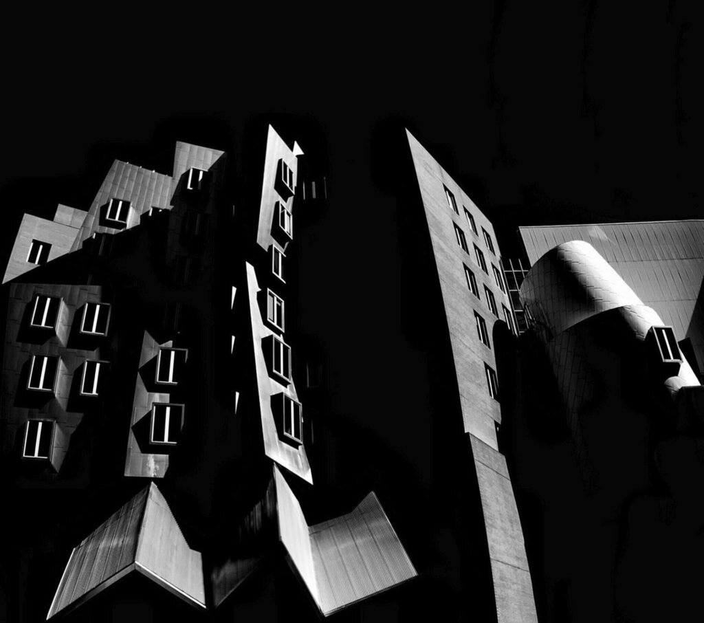     фото: Joshua Sarinana