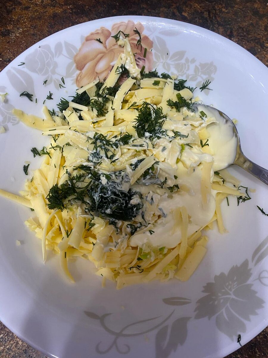 Добавляем укроп и майонез