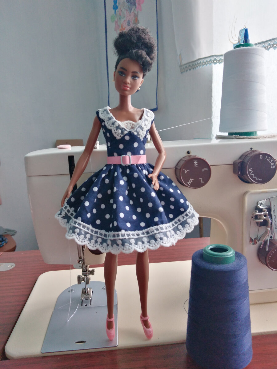 Тиане очень идёт это платье в духе 50-ых, может из-за причёски 