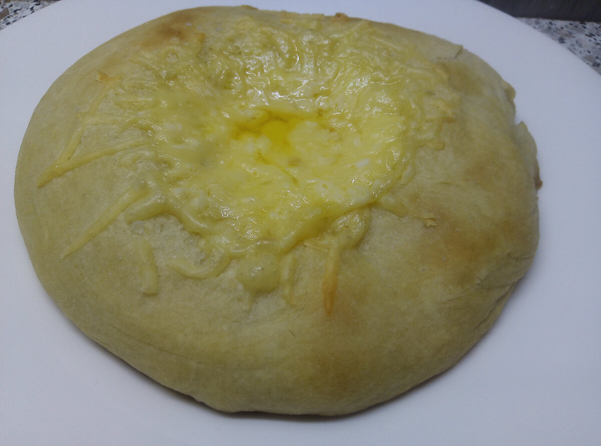 Lemon cookierun фото. Непропеченный бисквит. Пирог не пропекся. Вред сыроватого теста. Сырое тесто внутри.