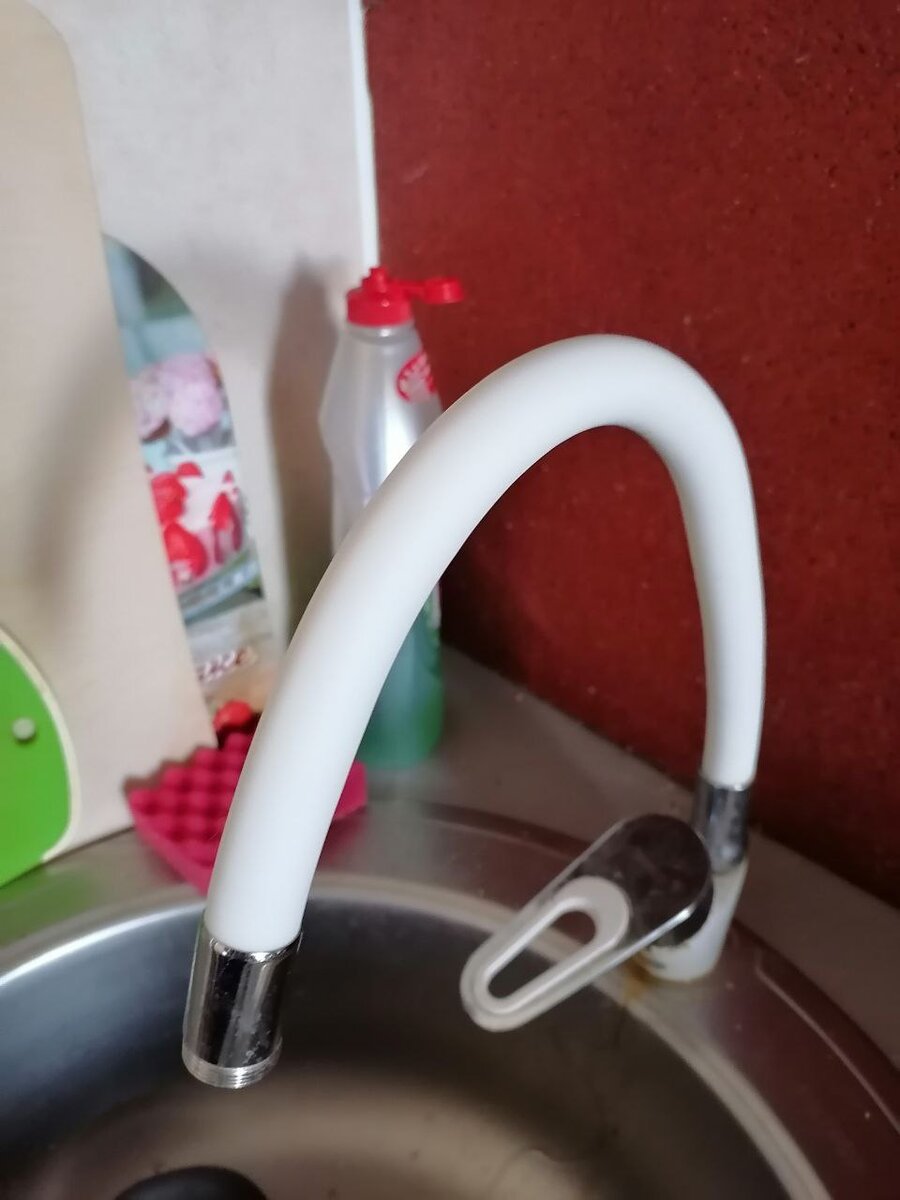 С виду кран выглядит красиво. Правда он здесь уже без насадки.