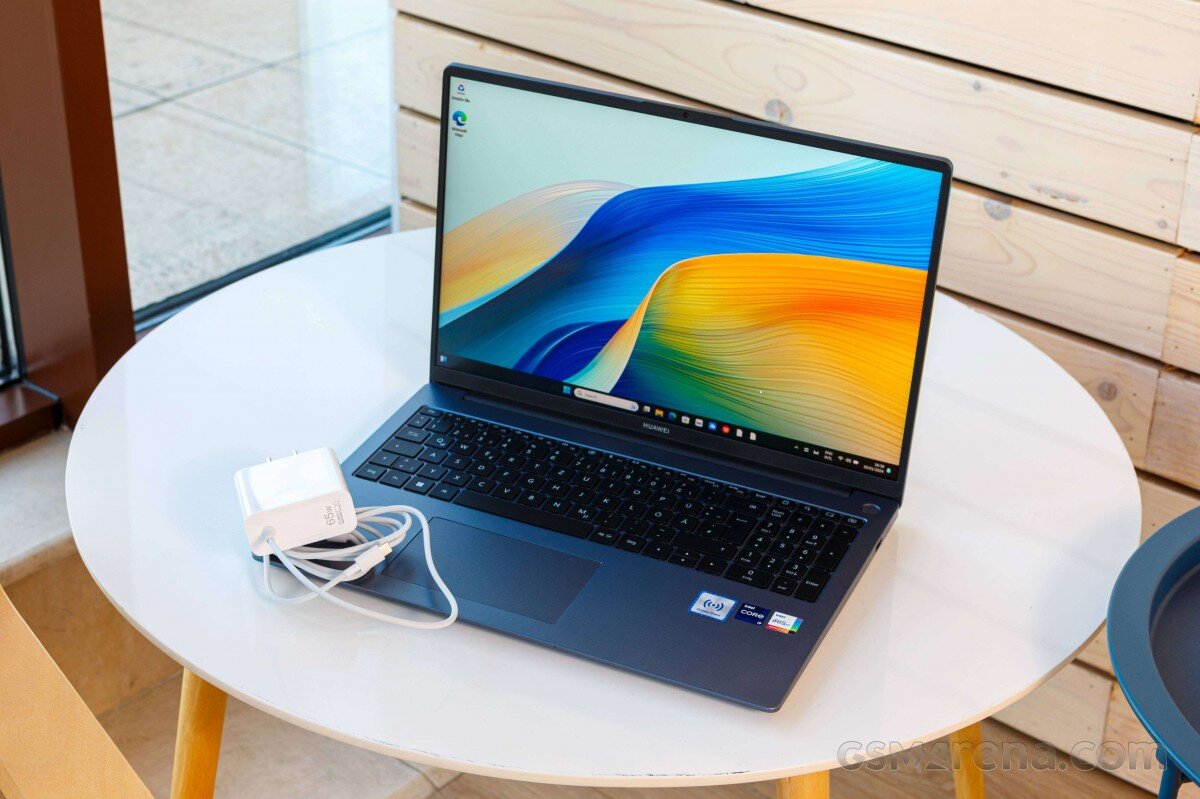 Ноутбук huawei matebook белый