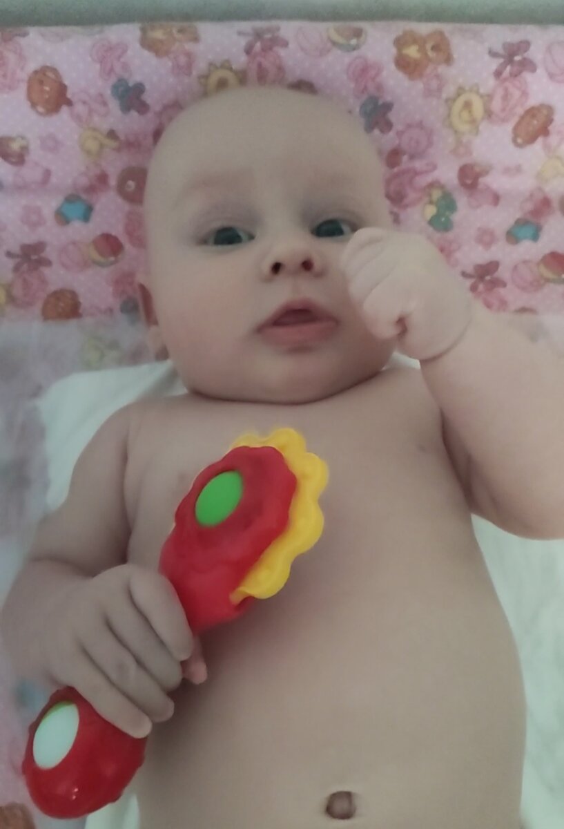 Первая погремушка