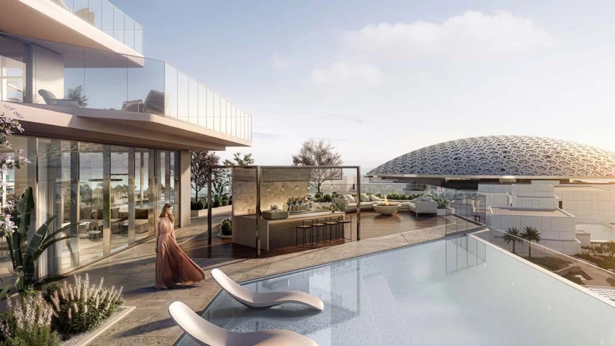 Приватный бассейн в комплексе Louvre Abu Dhabi Residences 