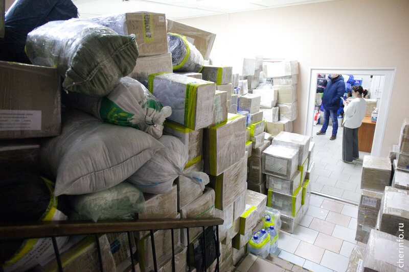    Двадцатипятитонную фуру загрузили у "Алмаза". Помощь отправится в Луганскую народную республику.