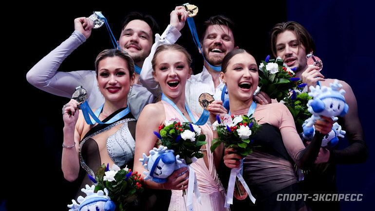    Елизавета Худайбердиева и Егор Базин, Александра Степанова и Иван Букин, Ирина Хавронина и Дэвид Нарижный.Дарья Исаева