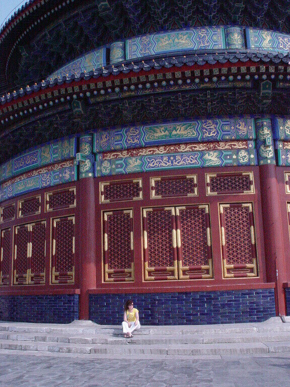 Храм Неба в Пекине был построен, конечно, намного позднее. Но чем-то навевает настроение как в стихах Ли Бо (фото автора, 2012 г., Пекин)