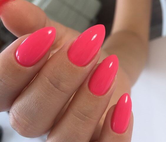 Крашеные ногти. Маникюр обычным лаком. Красивый малиновый маникюр. Гель лак для ногтей. Ногти лаки видео.