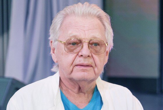    Юрий Антонов