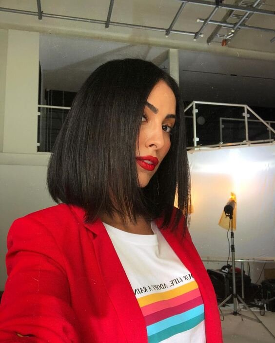 стрижка каскад себе самой в домашних. стрижка каскад себе самой в домашних. стрижка каскад подстричь самой. подстричься самой каскад. стрижка на средние волосы самостоятельно.