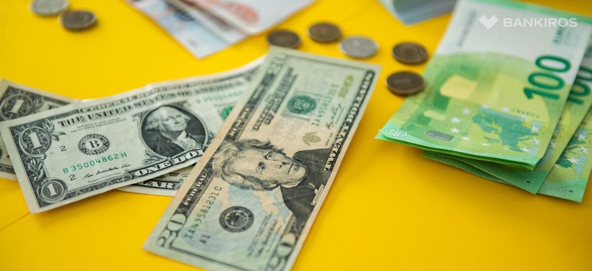 Котировки валют. Курс евро цб. Курс евро динамика за год. Динамика курса евро. Курс доллара омс в сбербанке за 2022г.