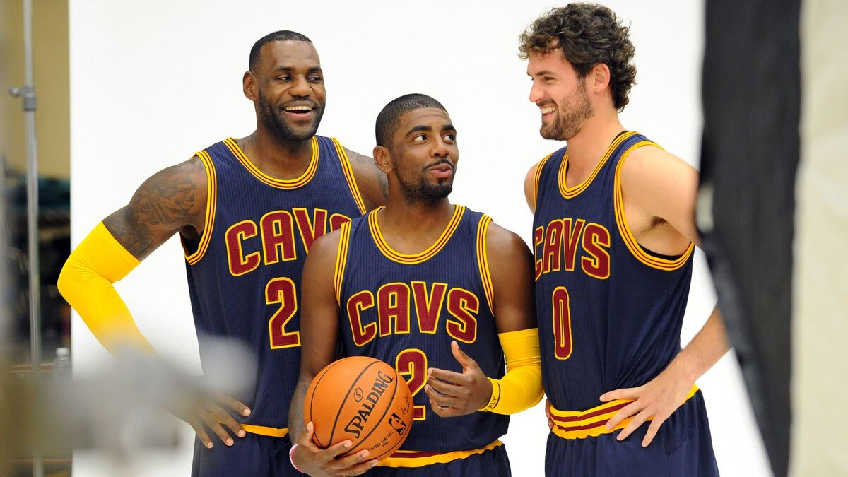 Слева направо: Леброн Джеймс, Кайри Ирвинг, Кевин Лав