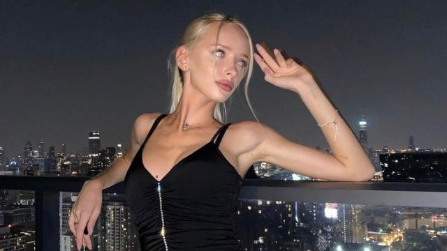 Нулевой меридиан на красной площади. Центр россии на красной площади. Храм возле красной площади возле исторического музея. Красная площадь 0. 0 километр в москве на красной площади.