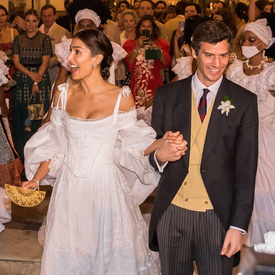  Сказочные свадебные платья королевских особ очаровывают поклонников моды по всему миру и излучают чистую романтику.-21