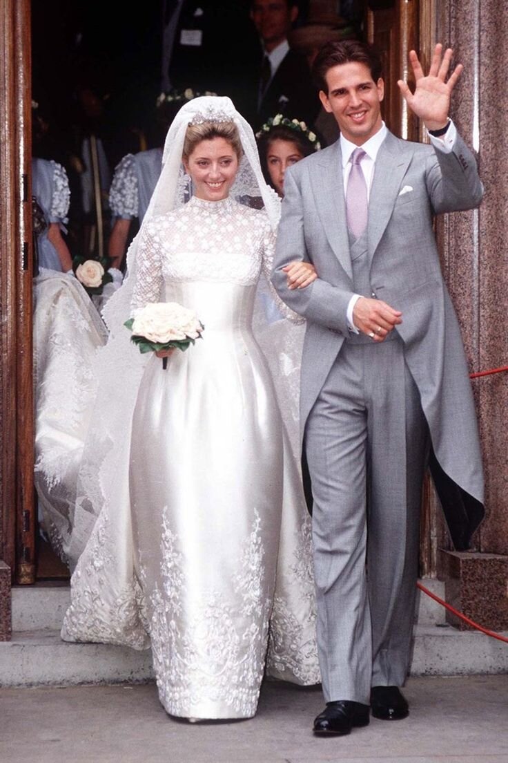  Сказочные свадебные платья королевских особ очаровывают поклонников моды по всему миру и излучают чистую романтику.-31