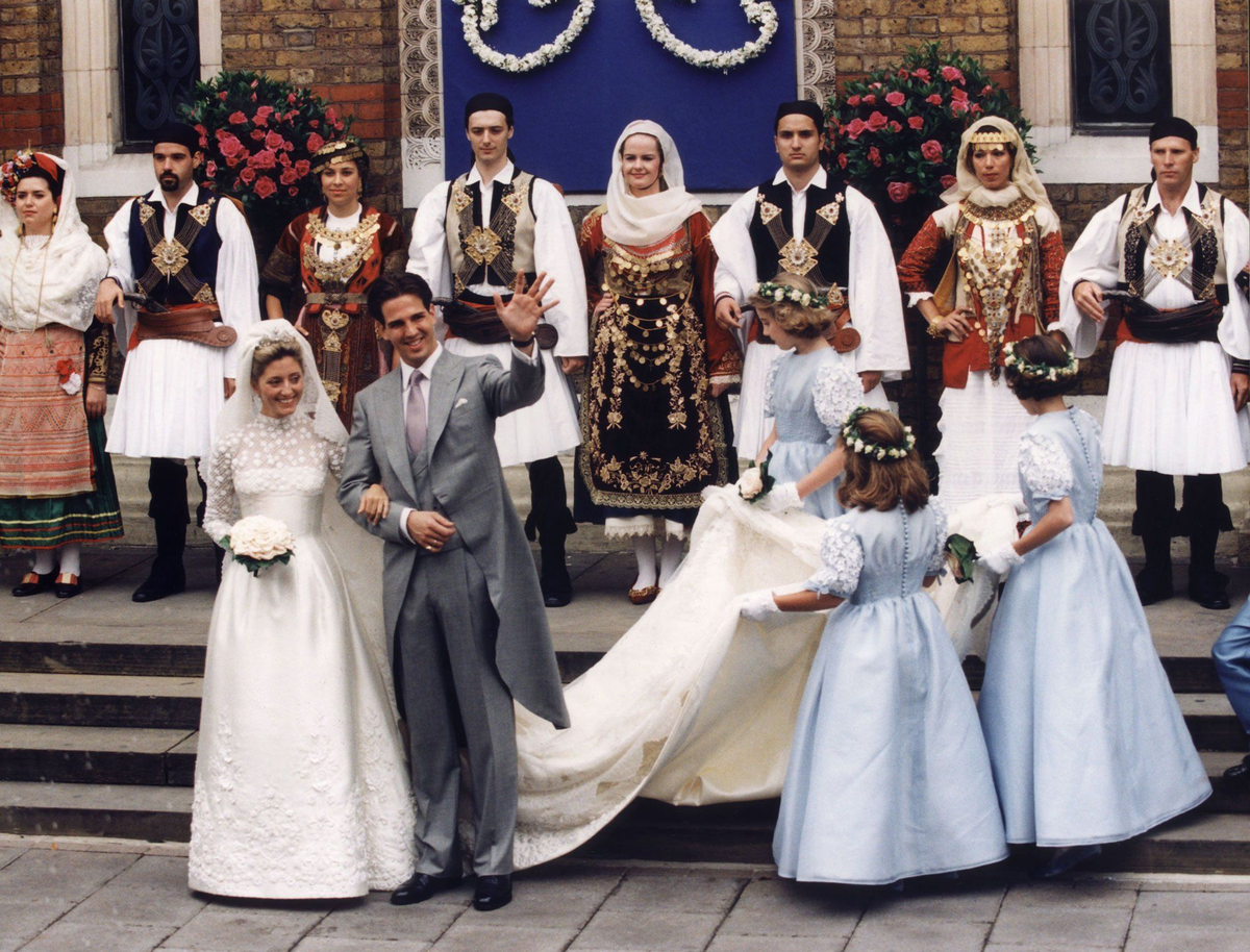  Сказочные свадебные платья королевских особ очаровывают поклонников моды по всему миру и излучают чистую романтику.-32