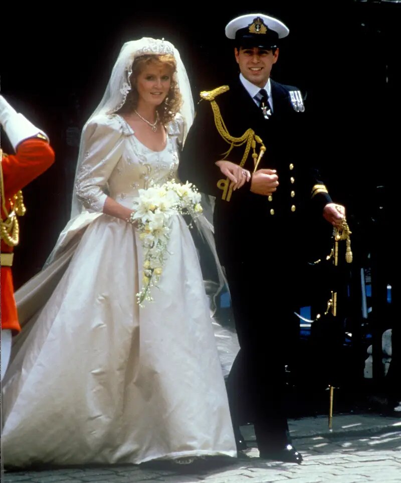  Сказочные свадебные платья королевских особ очаровывают поклонников моды по всему миру и излучают чистую романтику.-40