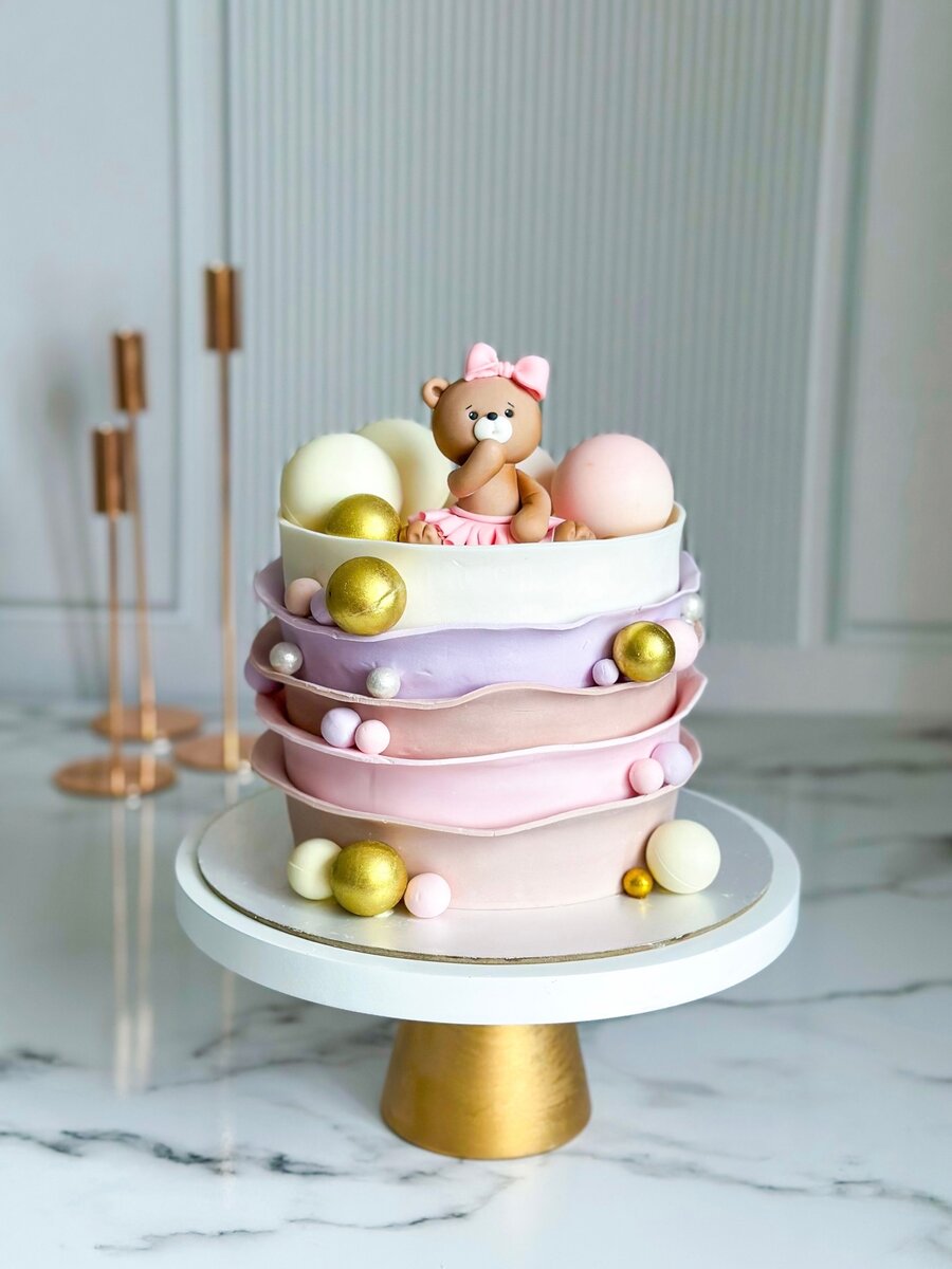 Работы Ольги Шмуксты, взяты из официального сообщества школы Love Cake https://vk.com/olga_lovecake

