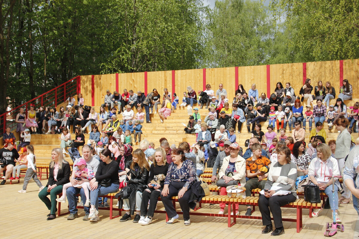День защиты детей в Горсаду Бежецка (фото из группы ВКонтакте "Центр развития экономики малых городов)" 