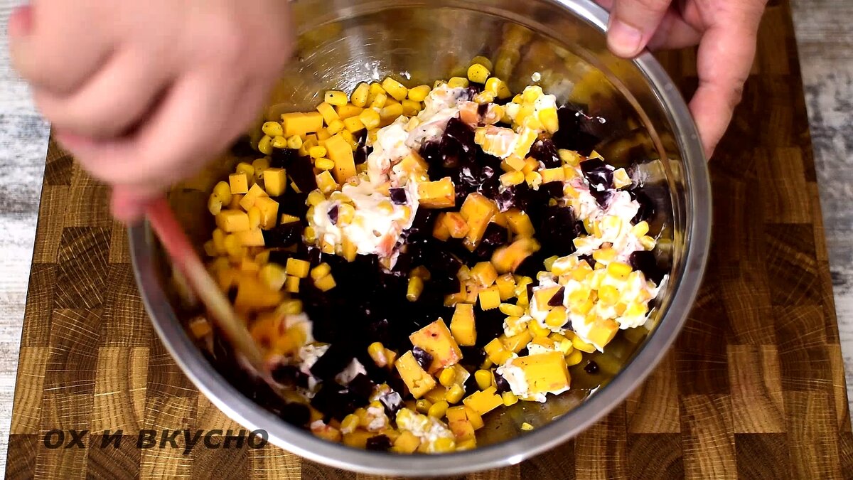 Омлет в кружке в микроволновке. Что можно приготовить быстро за 5 минут. Завтрак за 5 минут в микроволновке в кружке. Завтрак легкий и быстрый. Быстрый и вкусный завтрак из яиц.