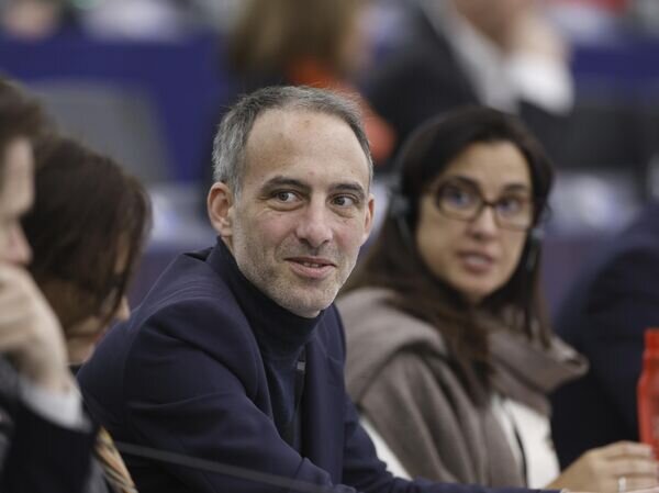    © AP Photo / Jean-Francois Badias