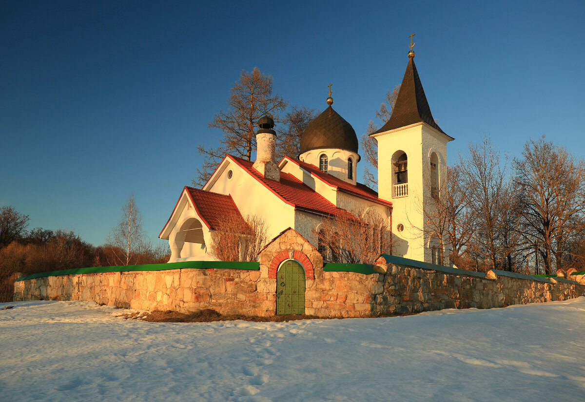 © Nikolay Suglobov/ Shutterstock