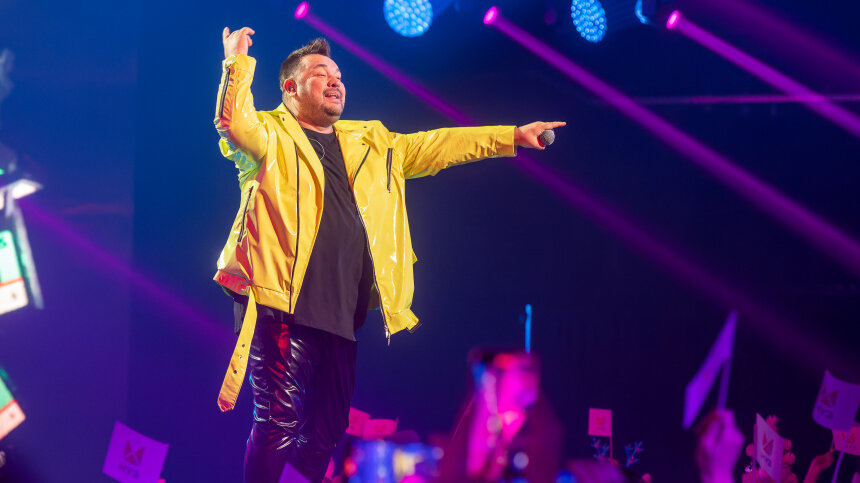 «Эмоций миллиард»: солист «Руки Вверх!» рассказал, что умеет его ...