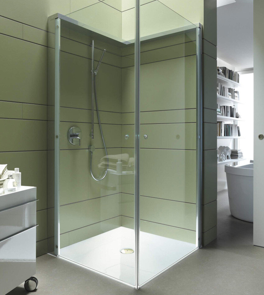 Фото: открытая душевая кабина, источник aquarius.com.ru