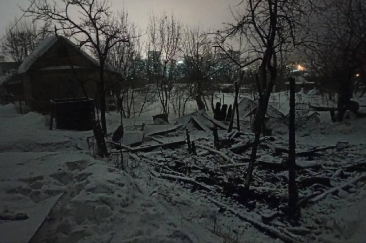    При пожаре на даче под Пензой погиб, вероятно, 70-летний хозяин дома