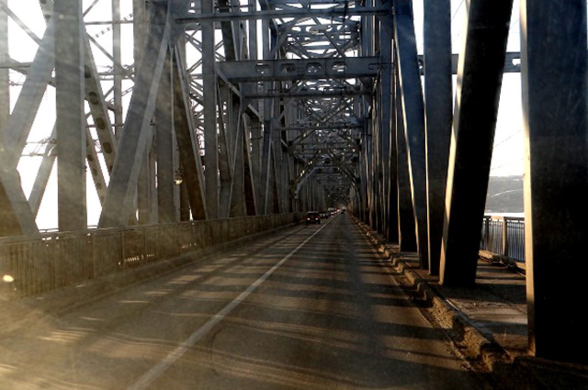    Императорский мост в Ульяновске этой весной обследуют