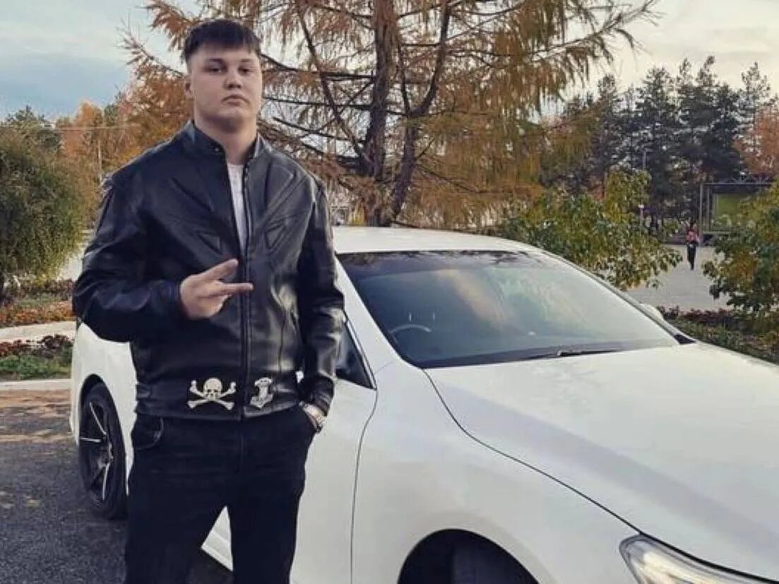 Летчик-предатель. Уже получил свои тридцать сребреников.