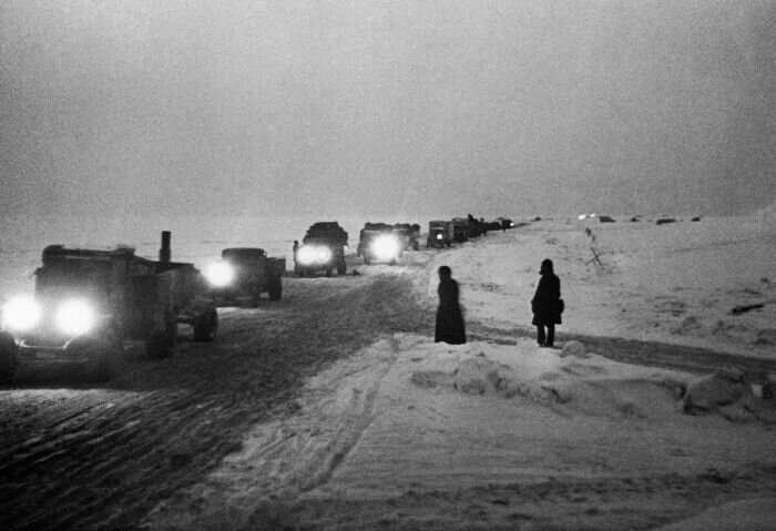 Машины шли днем и ночью. |Фото: blogspot.com.