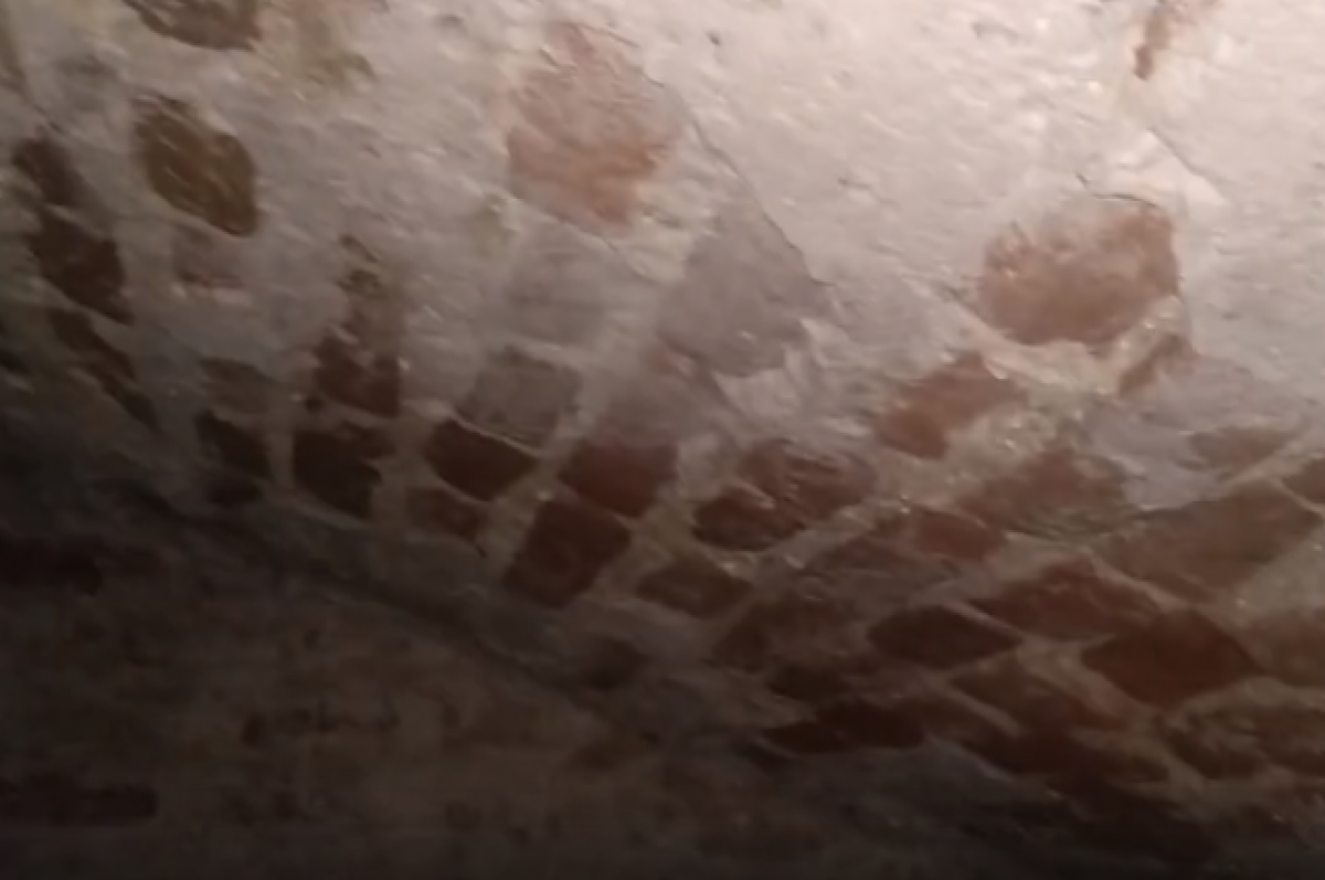    Спасатели в Сочи эвакуировали девушку, застрявшую в подвале дома на три дня