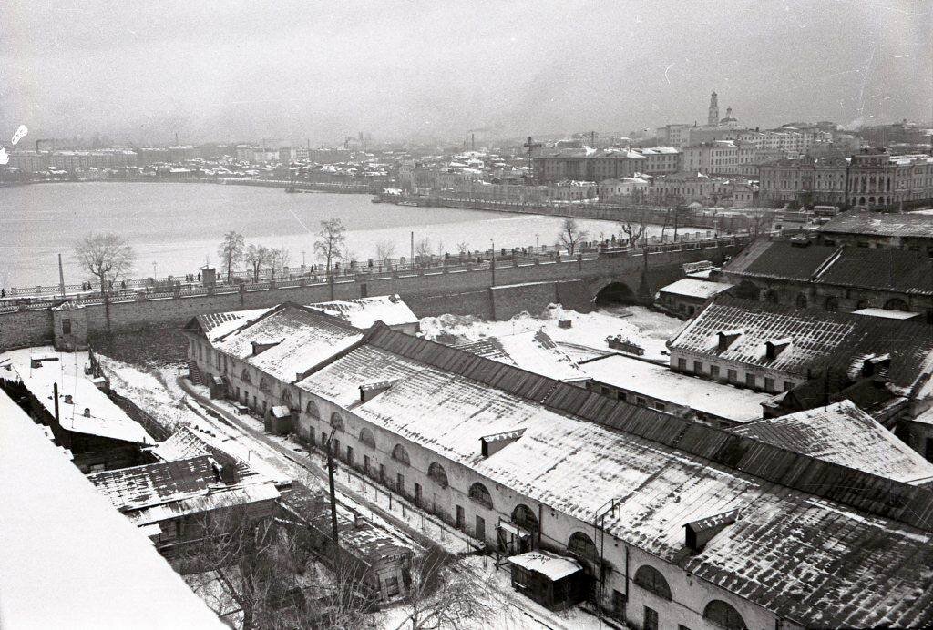 Век фото екатеринбург Прогулки по Екатеринбургу. Туристическая точка № 1 Камера, блокнот, дорога Дзен