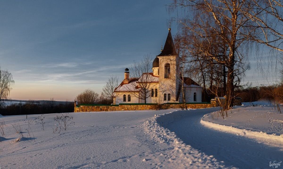 File:Церковь Пресвятой Троицы в Бехово 01.jpg - Wikimedia Commons