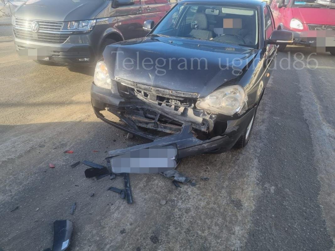    Водитель ВАЗа в Сургуте спровоцировал массовое ДТП