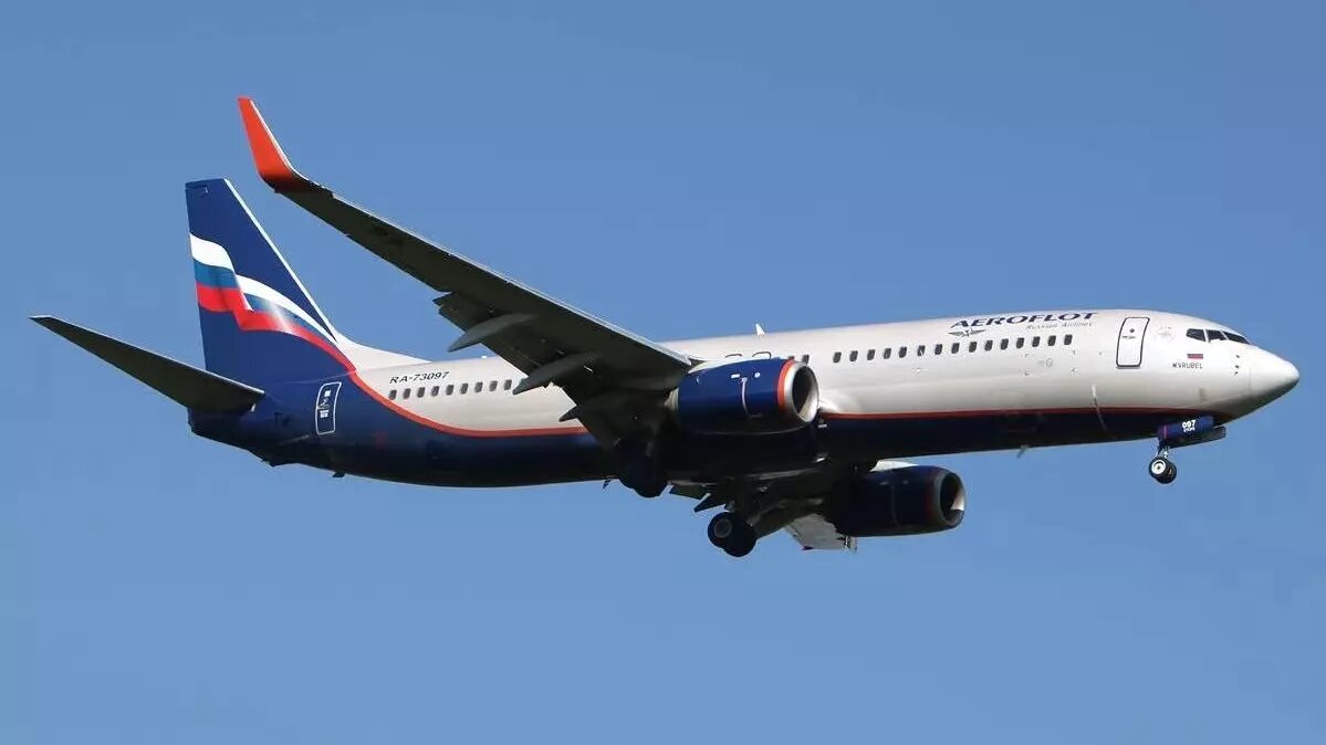 Boeing 737-800 (RA-73097) вернулся в Шереметьево из-за пожара на борту