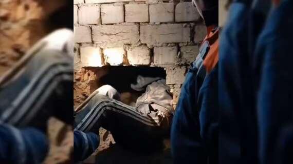Трое мужчин зверски избили москвичку и изнасиловали ее в подвале — — Криминал на РЕН ТВ