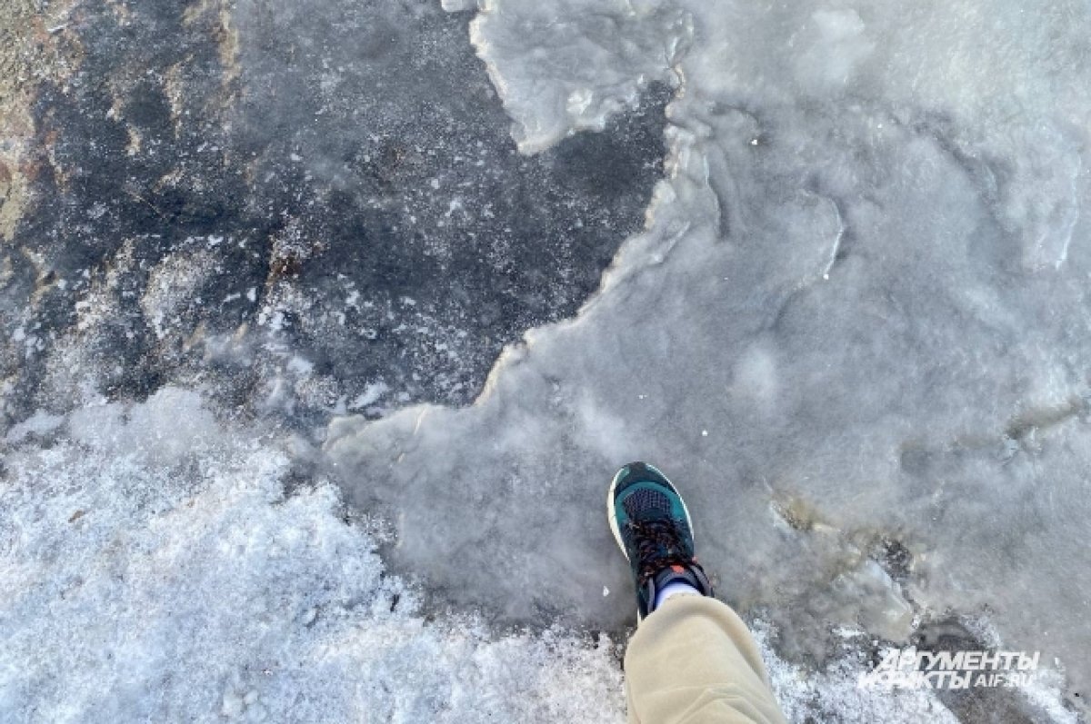    Таяние вечной мерзлоты угрожает строениям на Ямале