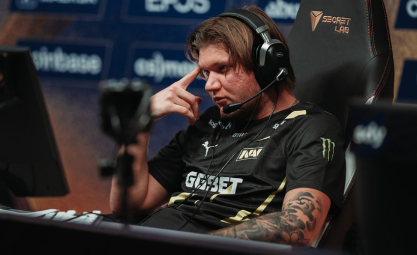     Александр s1mple Костылев