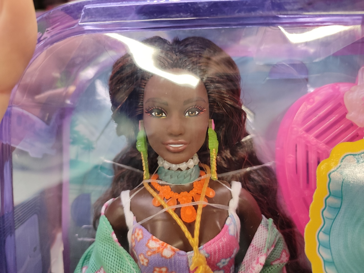 Кукла барби по фильму барби. Кукла барби. Новая барби. Барби из мультфильма. Профессии.