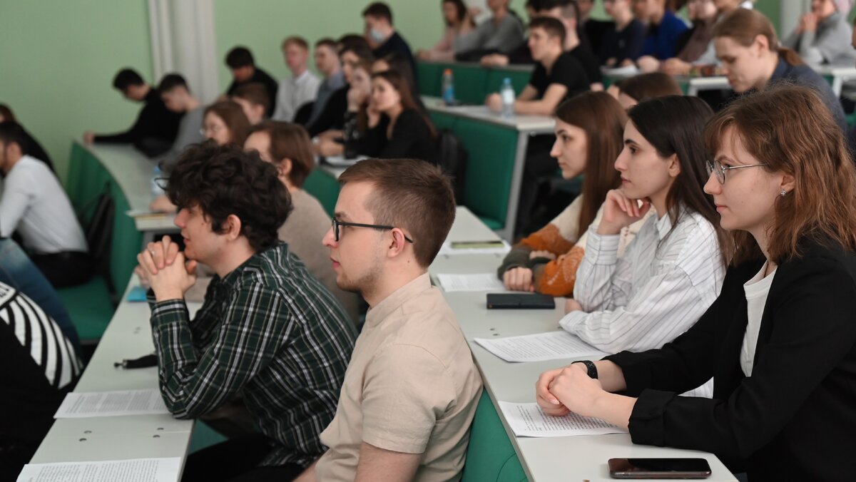    Абитуриентам Югры напомнили о преимуществах целевого обучения
