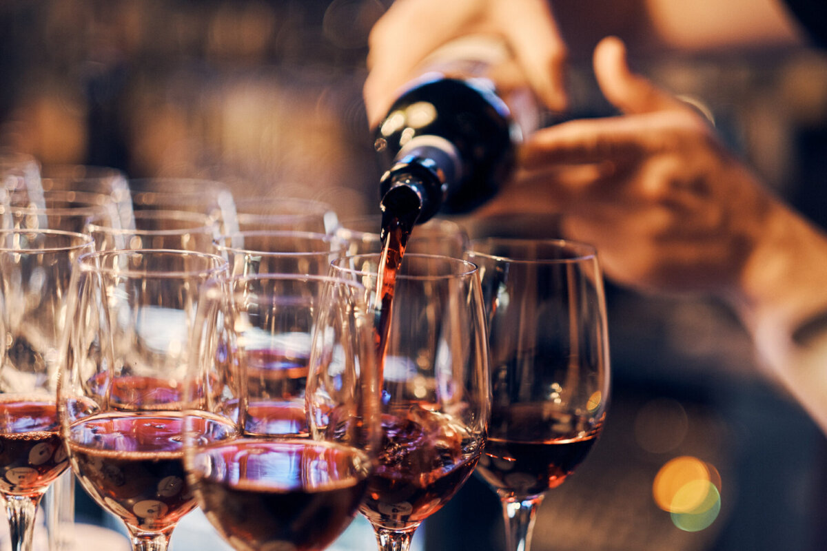 Рассказываем подробно про дегустацию вина и как ее проводить